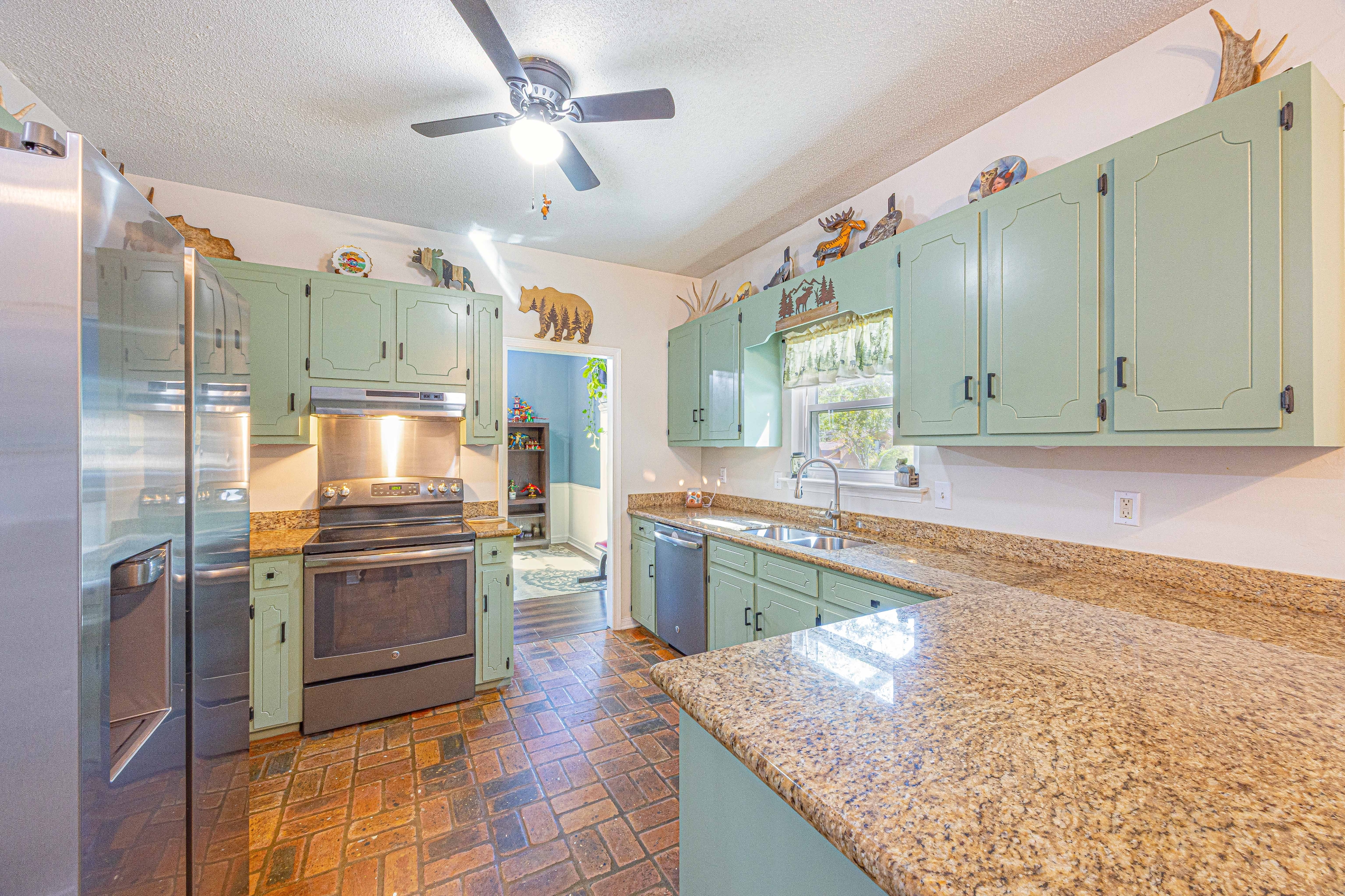 Property thumbnail image